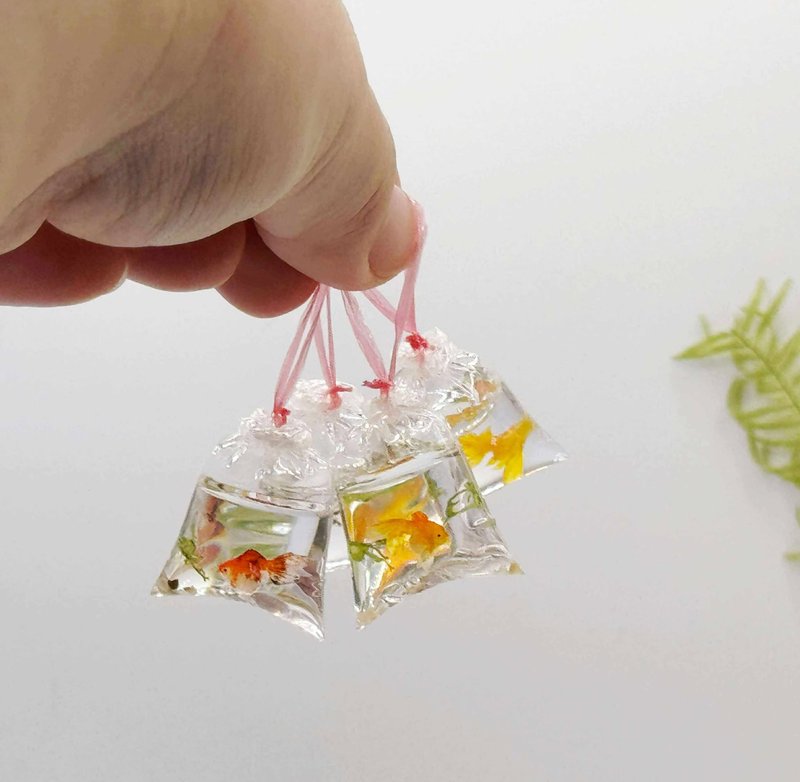 Ryukin Goldfish - Items for Display - Other Materials Orange